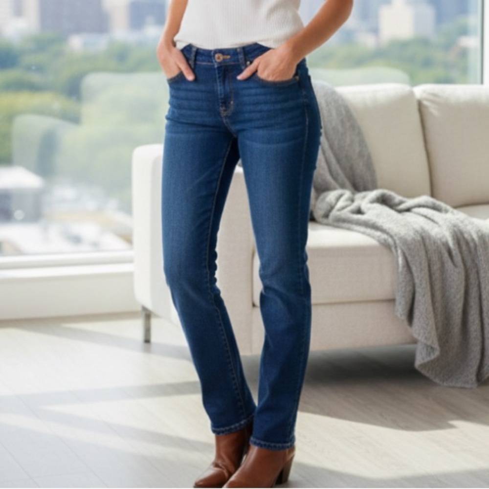 TOMMY HILFIGER Women’s Casual Straight Leg Fitted Jeans